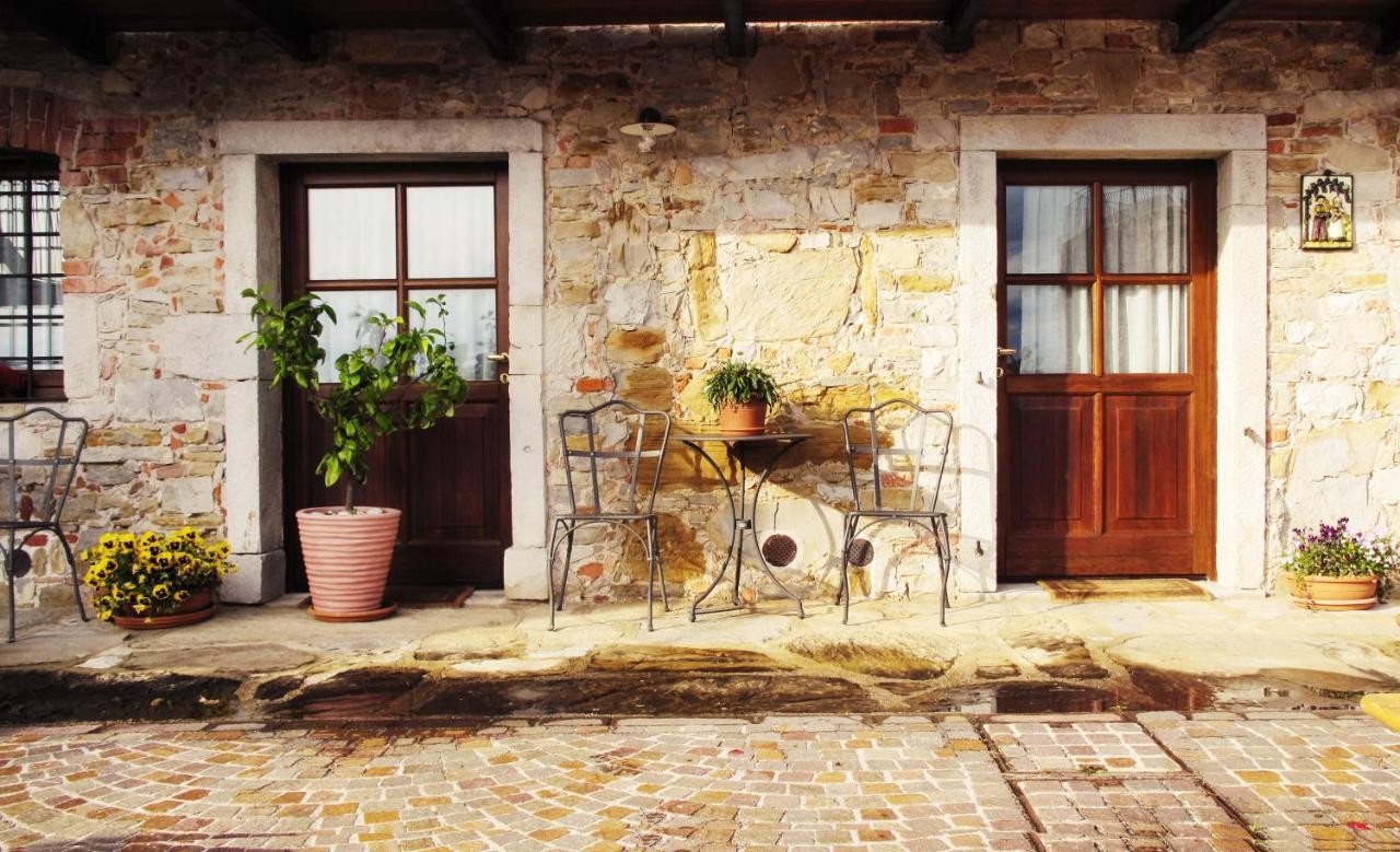 Agriturismo L'Uva E Le Stelle Faedis Exterior photo
